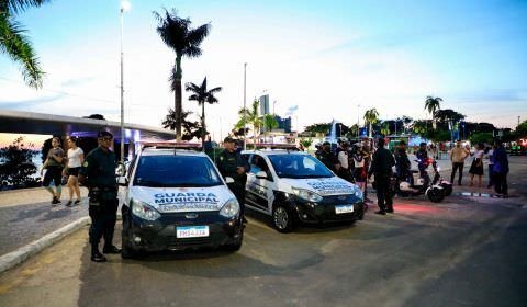 Guarda Municipal intensifica patrulha na Ponta Negra com veículos entregues pelo prefeito David Almeida