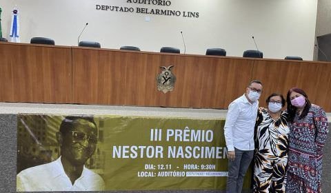 Graça Prola recebe prêmio por ações voltadas para a igualdade racial e a luta antirracista