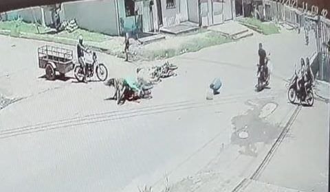 Homem tem perna dilacerada durante acidente entre 4 motocicletas no Amazonas