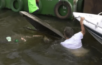 Batizado no rio’: Luciano Huck afunda em canoa durante reportagem na Amazônia; veja vídeo