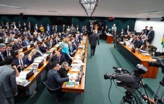CCJ da Câmara aprova prorrogação da desoneração até 2023; texto vai ao Senado
