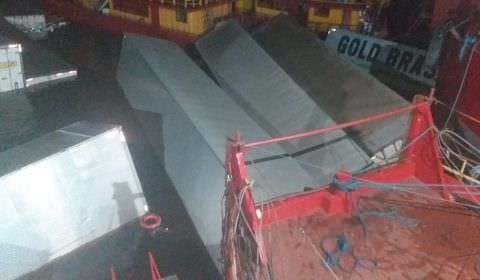 URGENTE | balsa do ‘Chibatão’ afunda em Manaus (Veja os vídeos)