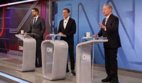Em debate do PSDB na CNN, Leite diz que fica no partido mesmo se perder prévias