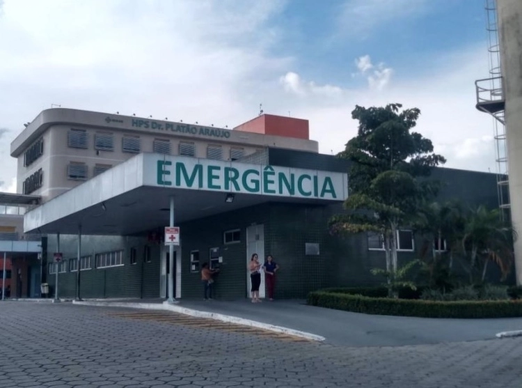 Empresário é baleado em banca de café em Manaus