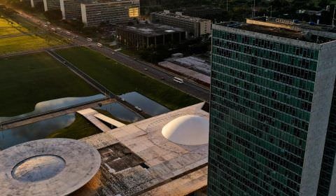 Congresso pede ao STF revogação de decisão sobre emendas de relator