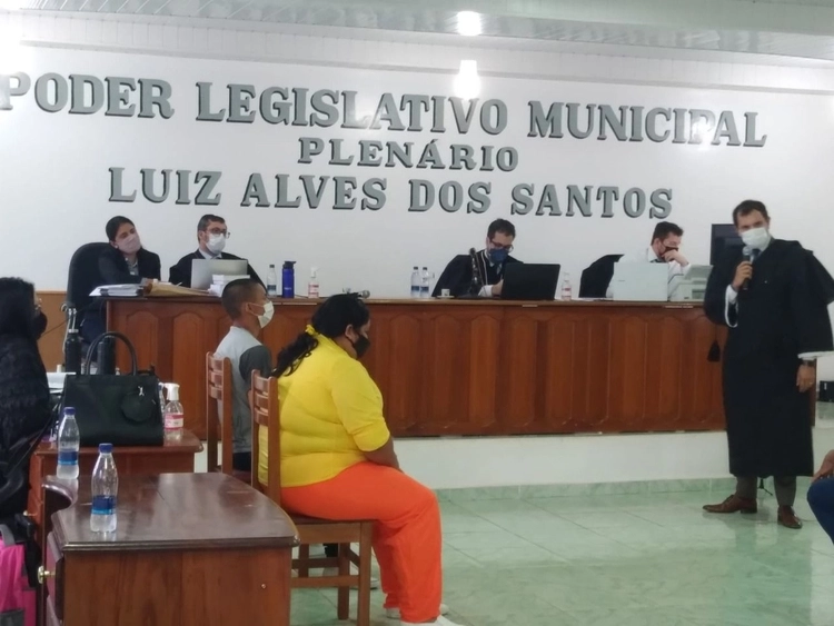 Dupla é julgada por estrangular e cortar barriga de grávida para roubar bebê no Amazonas