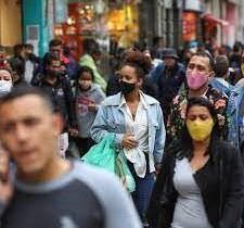 Governo de São Paulo mantém uso obrigatório de máscaras até o dia 11 de dezembro