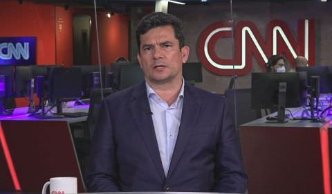 É preocupante candidato que flerta com autoritarismo, diz Moro sobre fala de Lula