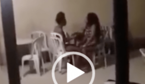 ‘Amiga da onça’: mulher perdoa marido e agride amante; veja o vídeo