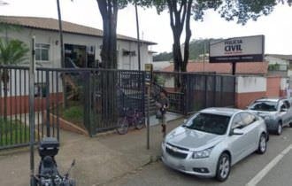 Crueldade: após não conseguir doar, homem mata cachorro da irmã com 23 facadas para se livrar do animal
