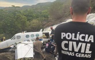 Urgente: polícia encontra cabo enrolado em hélice do avião de Marília Mendonça