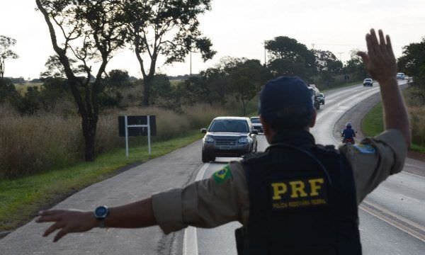 PRF apreende 3,5 toneladas de maconha na Baixada Fluminense Ação é nova etapa da Operação Égide