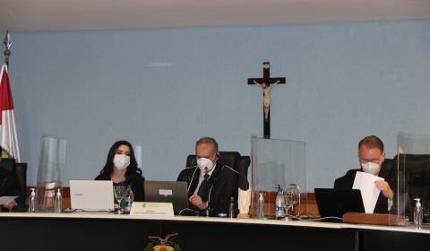 Pleno do TCE-AM julga contas irregulares e multa ex-gestor de Maraã