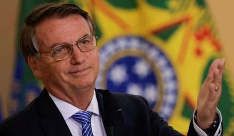 “Sou presidente, não tenho como decidir questões da pandemia”, diz Bolsonaro