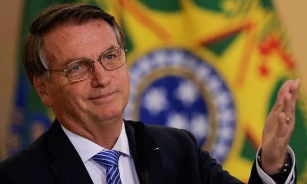 “Sou presidente, não tenho como decidir questões da pandemia”, diz Bolsonaro