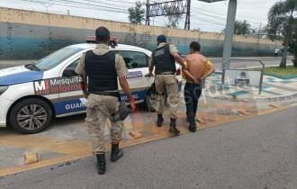 Guarda municipal prende ladrão de celular