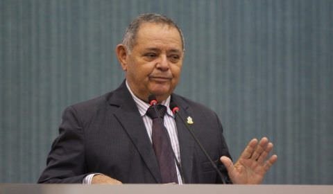 Gedeão Amorim e Raimundo Nonato terão que devolver R$ 1,4 milhão aos cofres públicos