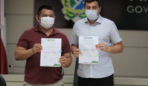 Wilson Lima assina convênios de R$ 25 milhões para investimento em obras, educação e setor primário no interior