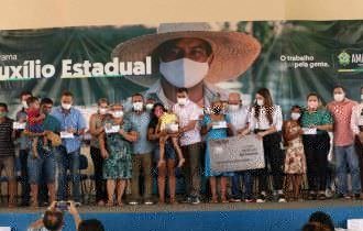 Wilson Lima anuncia liberação da parcela de dezembro do Auxílio Estadual e inicia entregas em Boca do Acre