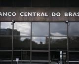 Governo amplia bloqueio de gastos e mercado reage com cautela