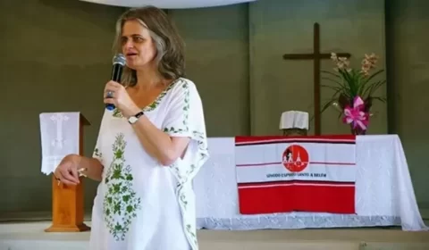 Bolsonaro joga com religiões por popularidade, diz 1ª mulher a liderar conselho de igrejas cristãs