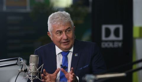 Brasil será independente na produção de vacina em 2022, diz ministro