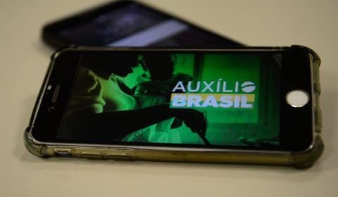 Caixa paga Auxílio Brasil para beneficiários com NIS final 2