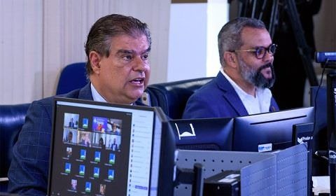 Carnaval pode ameaçar controle da pandemia, aponta debate no Senado