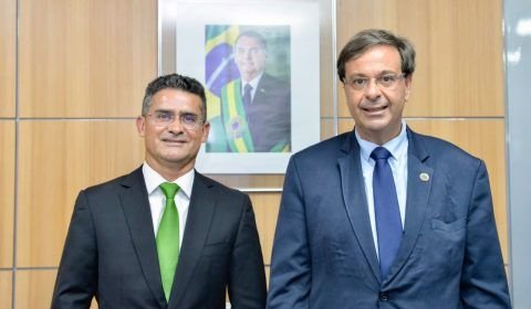David Almeida entrega projetos de R$ 407 milhões ao ministro do Turismo