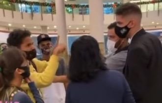 Homem sai carregado pelo segurança durante confusão no Manauara Shopping; veja vídeo