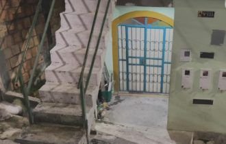 Idoso é morto a facadas na cozinha de casa em Manaus