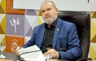 Justiça Eleitoral torna governador afastado do Tocantins inelegível por 8 anos