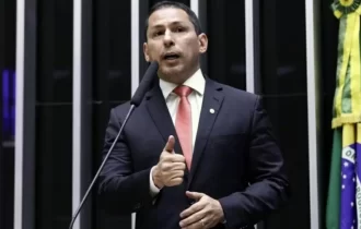 Marcelo Ramos consegue na Justiça desfiliação de partido que recebeu Bolsonaro