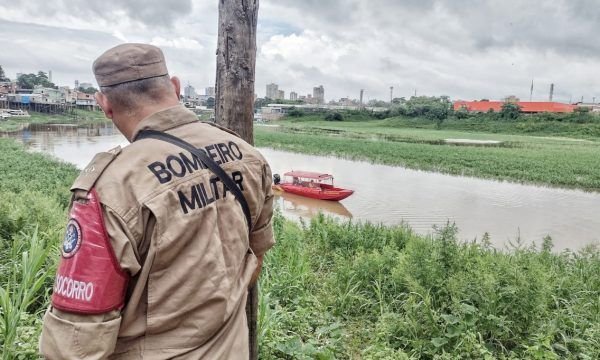 No Natal, corpo de homem é encontrado boiando em igarapé de Manaus