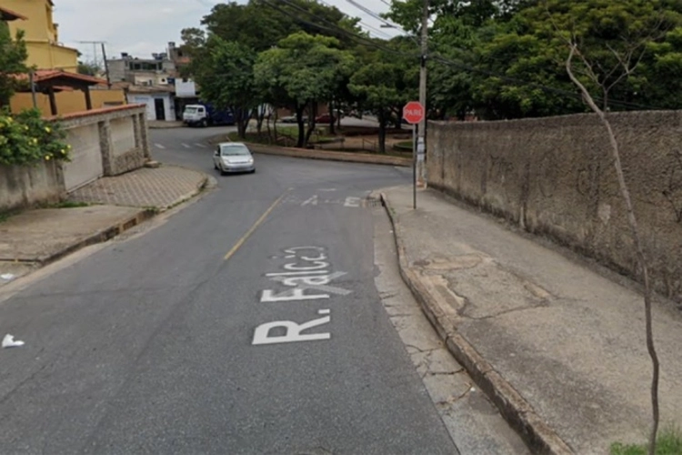 Mãe da bebê encontrada em geladeira após um ano é presa