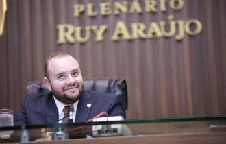 Sem detalhes, MP-AM arquiva investigações de funcionária fantasma em gabinete de Fausto Jr