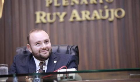 Sem detalhes, MP-AM arquiva investigações de funcionária fantasma em gabinete de Fausto Jr