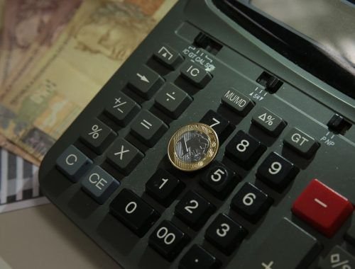 Balança comercial tem superávit recorde para meses de abril