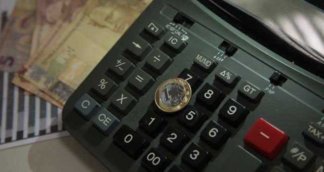 Balança comercial tem superávit recorde para meses de abril