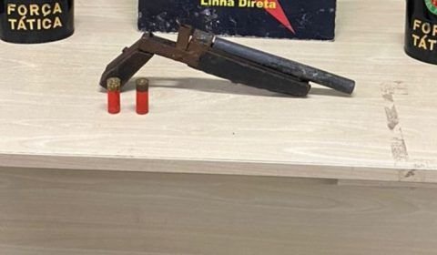 Urgente:Homens são presos enquanto passeavam em moto com arma artesanal em Manaus