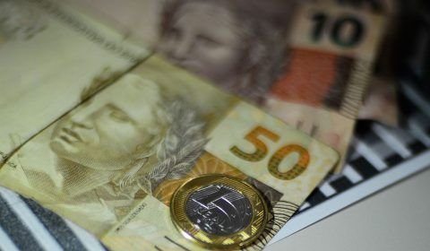 Vendas no varejo crescem 0,9% em abril