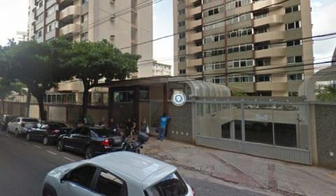 Advogado mata a própria mãe com golpes de faca e fere irmã