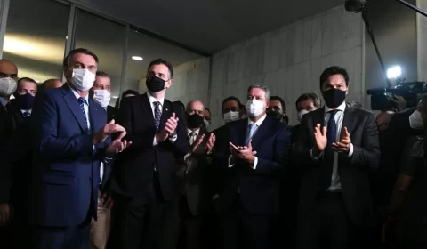 Bolsonaro busca líder no Senado empenhado em alavancar sua reeleição