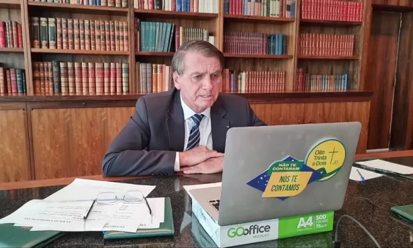 Bolsonaro põe fim à trégua com STF e liga ministros à candidatura de Lula