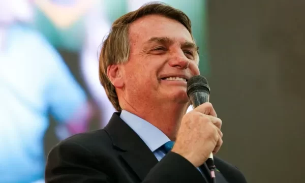 Bolsonaro veta projeto que ampliaria prazo de concursos públicos