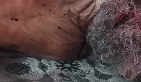 Chocante: filho drogado mata o pai com diversos golpes de terçado e ainda dá gargalhada