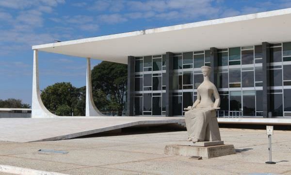 Supremo confirma inconstitucionalidade de lei que concedia pensão especial a parente de ex-ocupante de cargo político