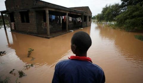 Destruição: tempestade deixa dez mortos, centenas de pessoas feridas e milhares sem casa; veja vídeo