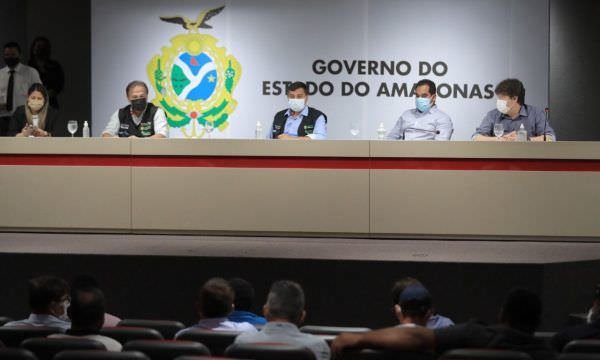 Governador Wilson Lima se reúne com 30 prefeitos para tratar de estratégias para ampliar vacinação contra a Covid-19