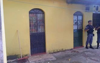 Homem estava deitado em rede quando foi morto em kitnet em Manaus